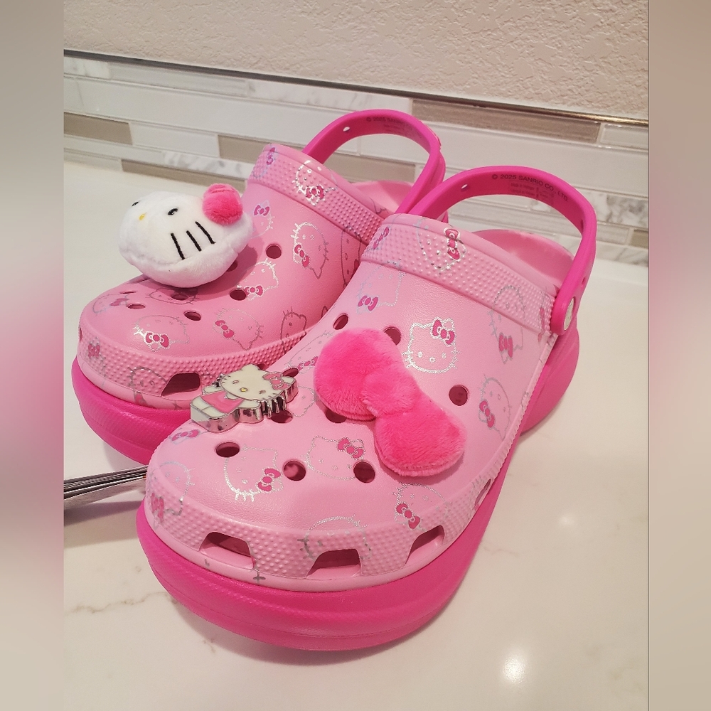 Hello Kitty Bae Crocs, Platform Pink Mini Stuffies NWT Size 9